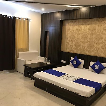 Hotel City Palace Ujjain Exterior photo