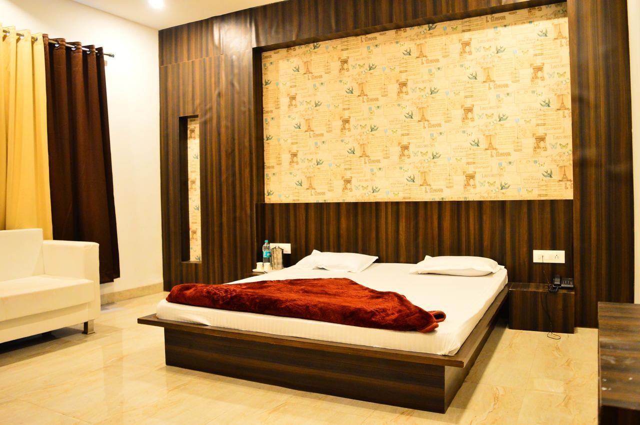Hotel City Palace Ujjain Exterior photo