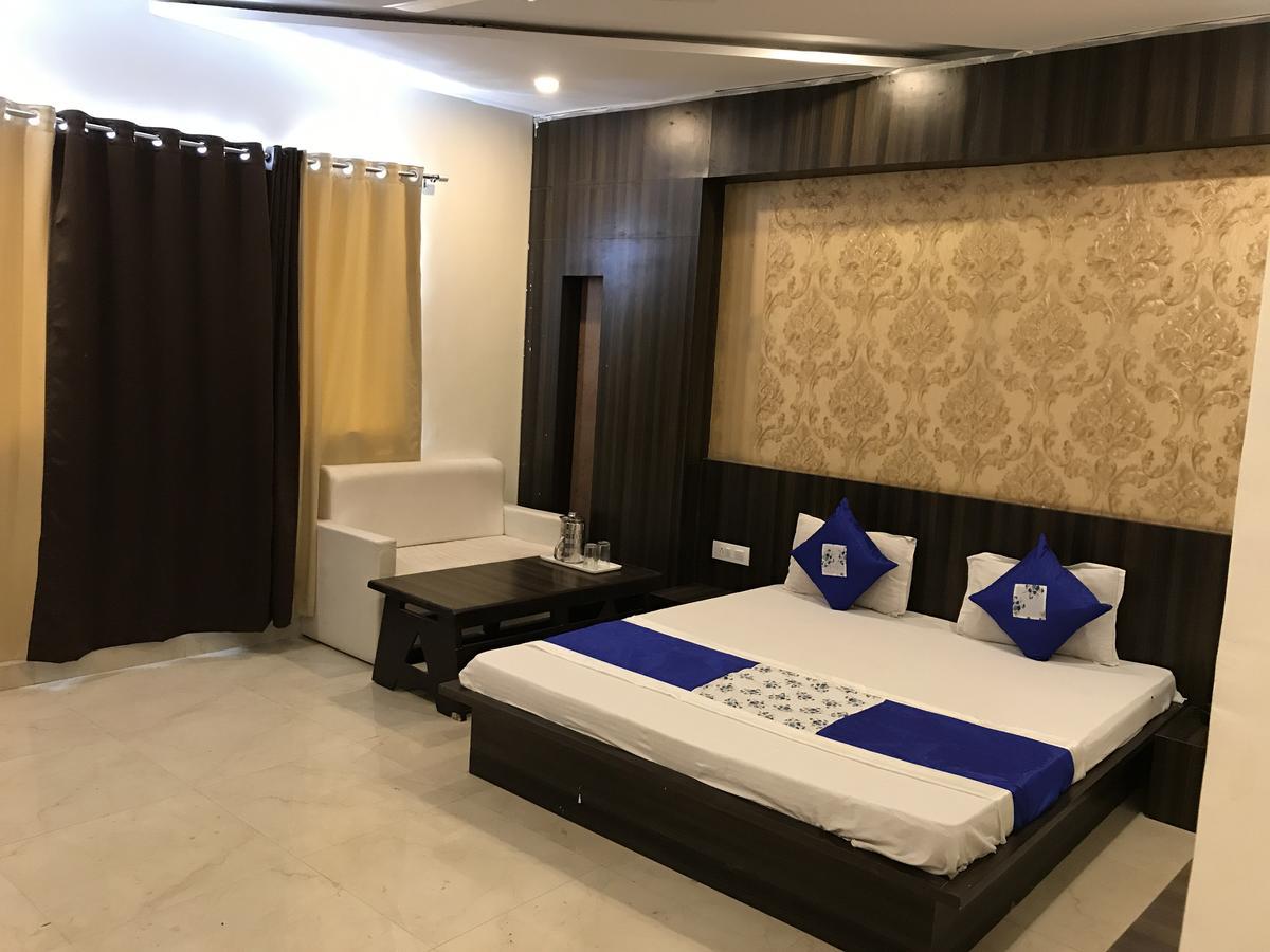 Hotel City Palace Ujjain Exterior photo